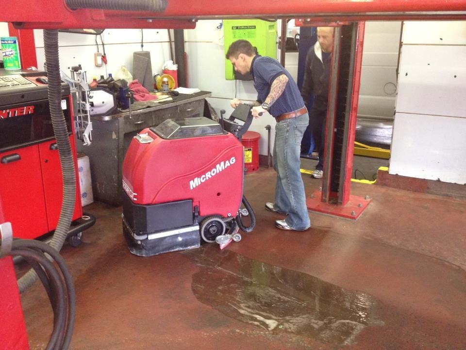 Factory Cat MicroMag Floor Scrubber