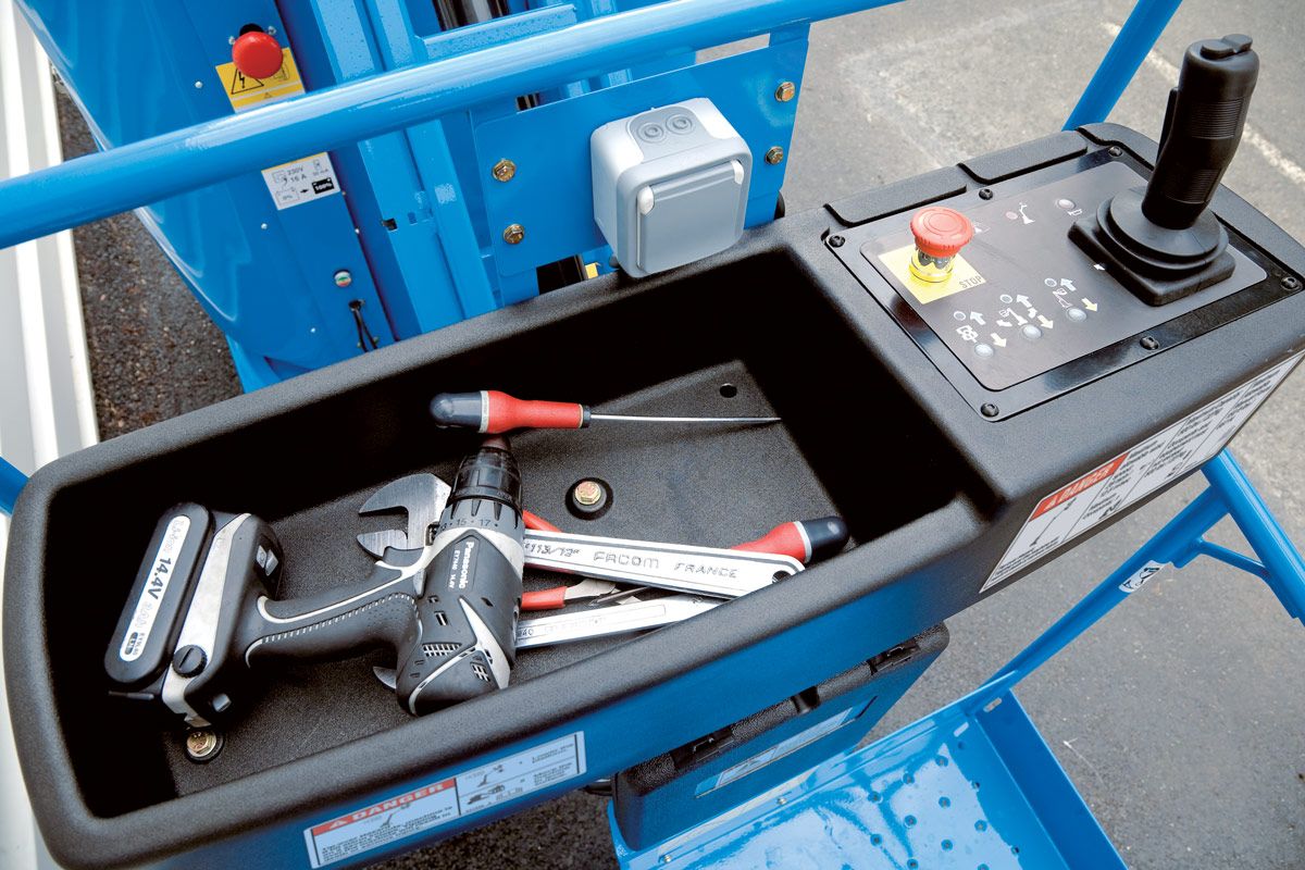 Genie GR-26J Aerial Lift